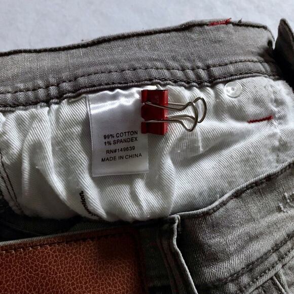 Preme NWOT Grey Wash Distressed Skinny Jeans Men 32 - Picture 11 of 12